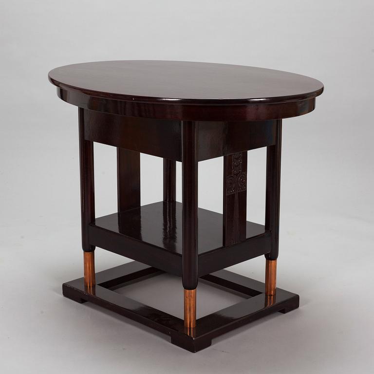 Bernhard Häkli, An oval table and two flower pedestals, Vihdin Puuseppäin Huonekaluliike 1911.