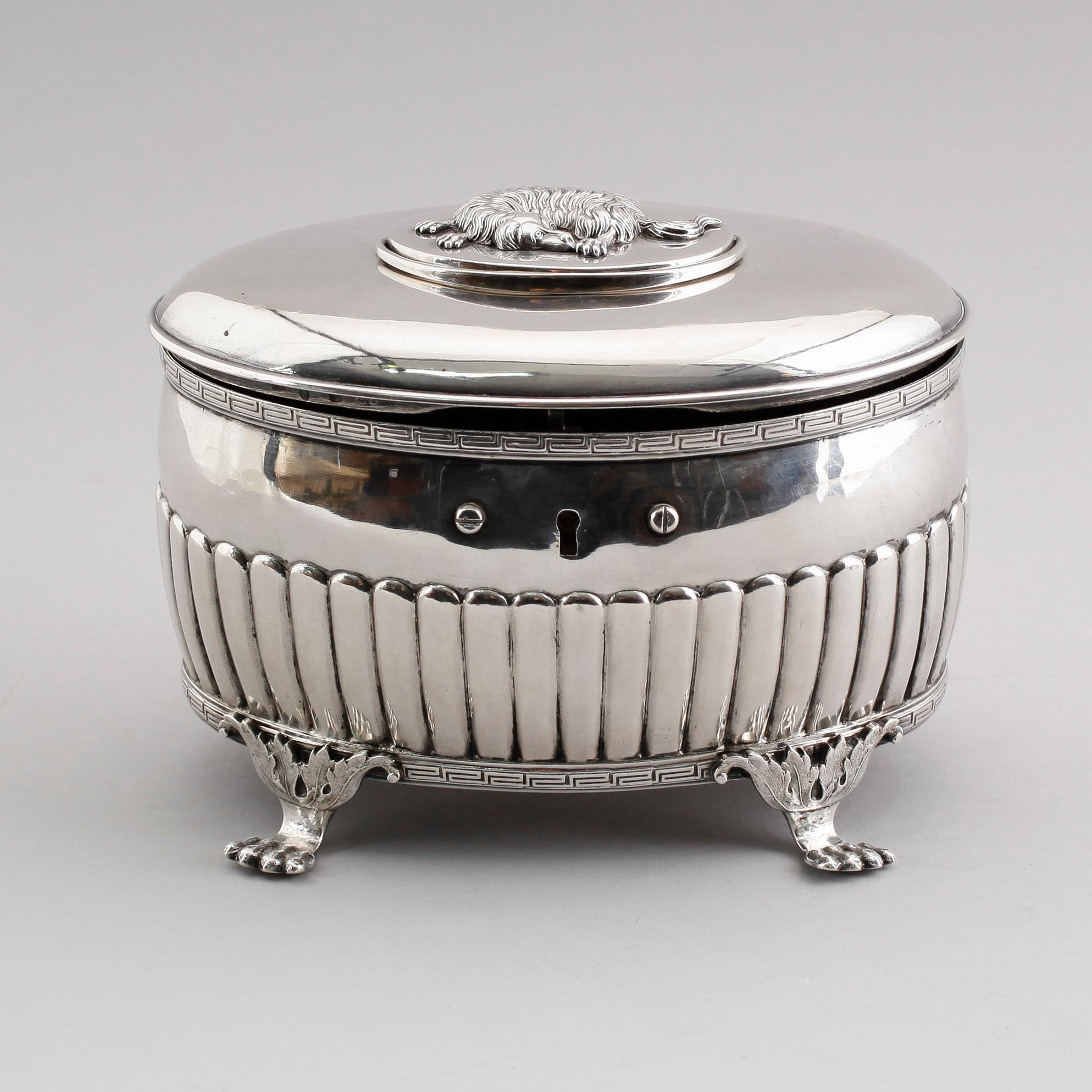 SOCKERSKRIN, silver, Petter Adolf Sjöberg, Stockholm 1822. Vikt ca 672 gram.