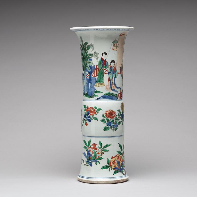 A Transitional wucai Gu-shaped beaker vase, 17th Century.