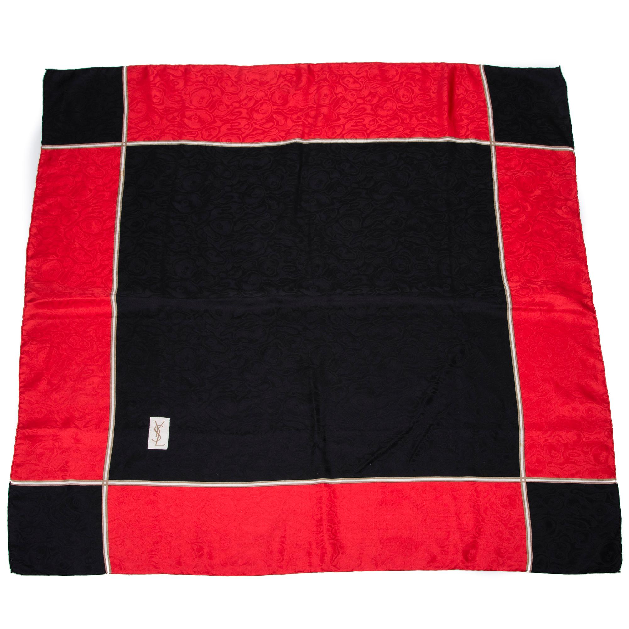 SCARF, Yves Saint Laurent.