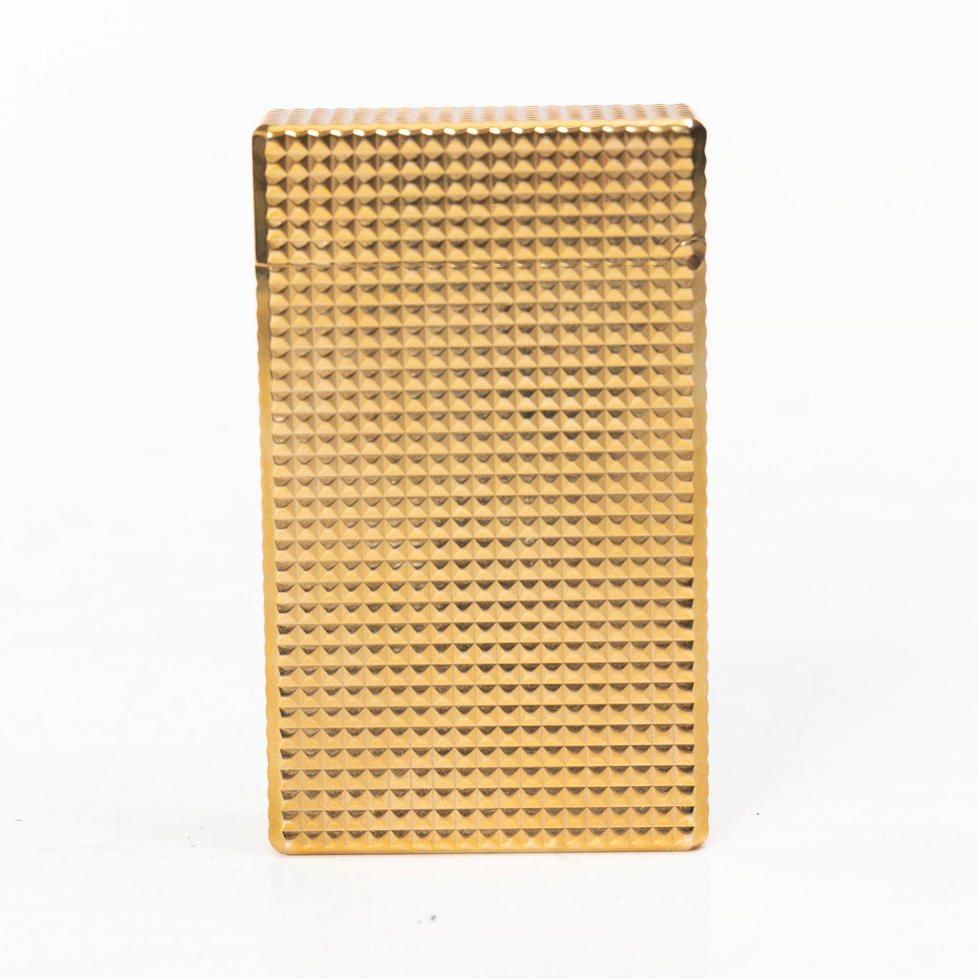 A lighter, Dupont, Paris.