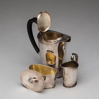 KAFFESERVIS, silver. 3 delar. Sven-Arne Gillgren för GAB, Stockholm 1900-talets mitt. Vikt totalt ca 1150 gram.