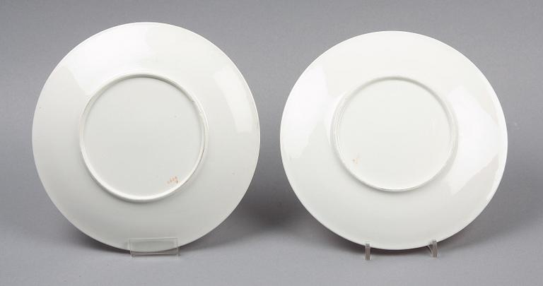 TALLRIKAR, ett par, porslin, sent 1800-tal.