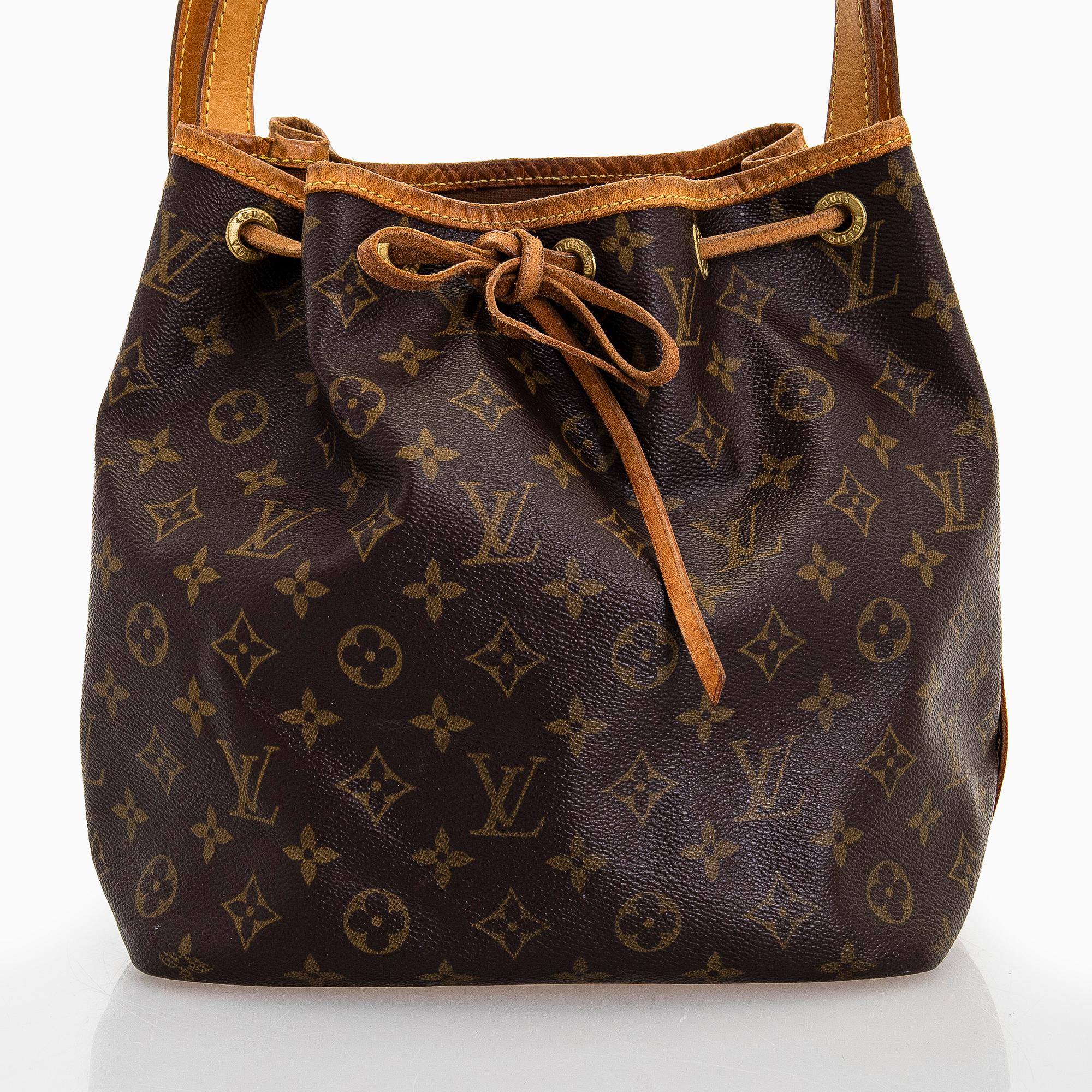 Louis Vuitton, a Monogram Canvas "Petit Noé" bag.