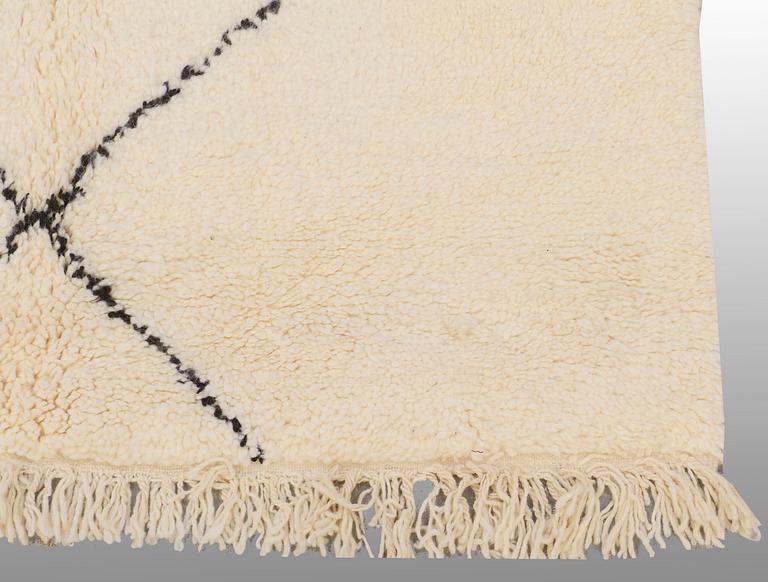 MATTO, Marokko, noin 315 x 217 cm.