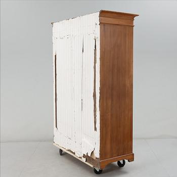 KLÄDSKÅP, sekelskiftet 1900.