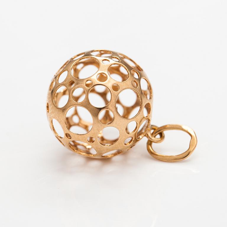 Liisa Vitali, A 14K gold pendant "Leppäkerttu". Westerback, Helsinki 1968.