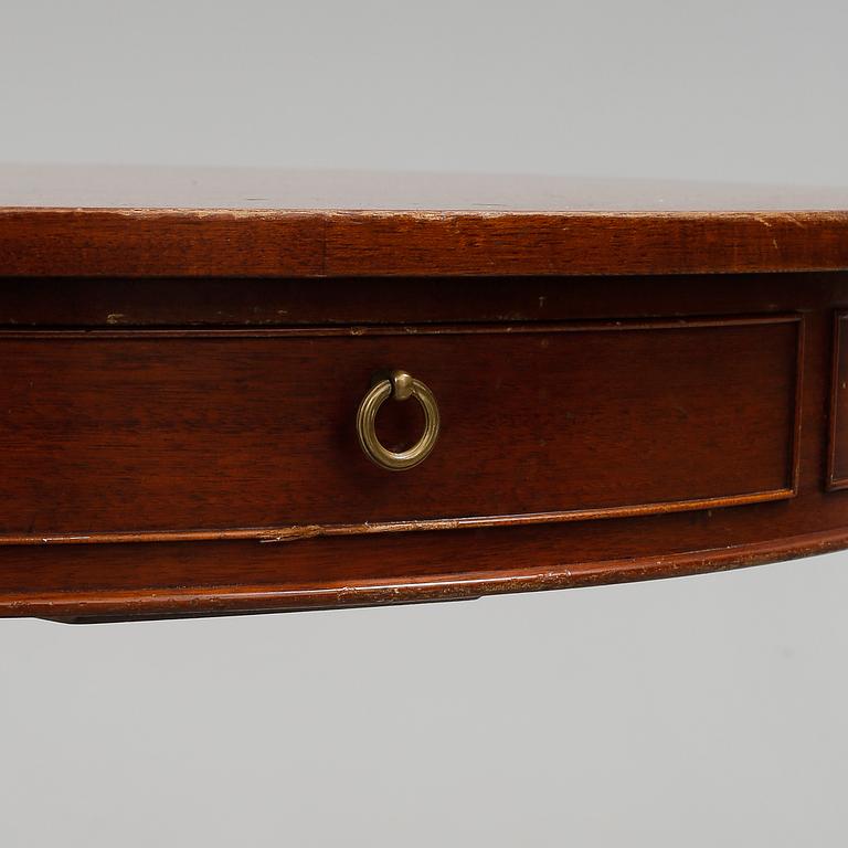 KARUSELLBORD, Nordiska Kompaniet, 1900-tal.