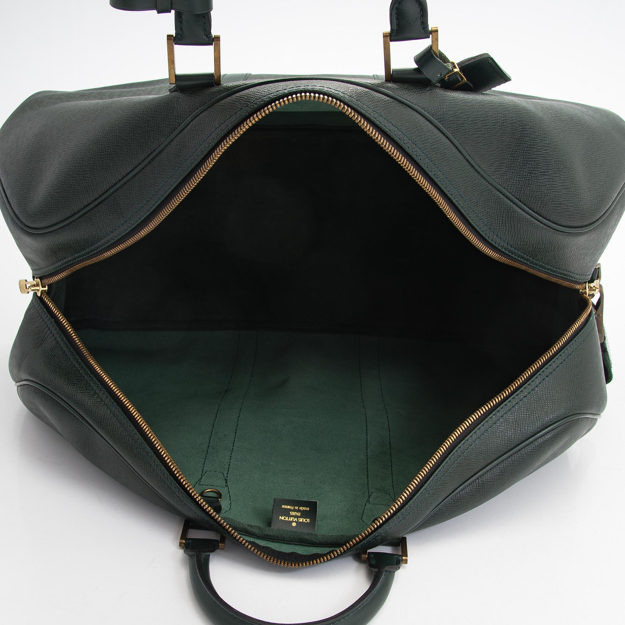 Louis Vuitton, A 'Taiga Kendall GM' Bag.