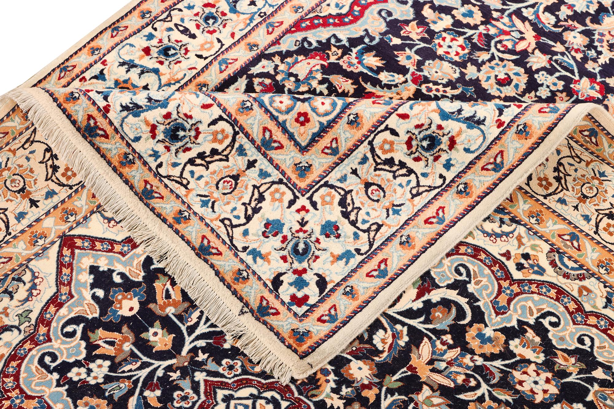 Matta, Nain, part silk, ca 302 x 204 cm.