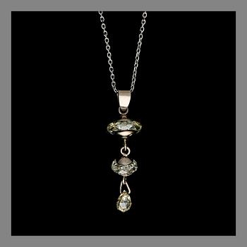 A PENDANT, 18K white gold, briolette cut diamonds. Weight c. 3.0 g.