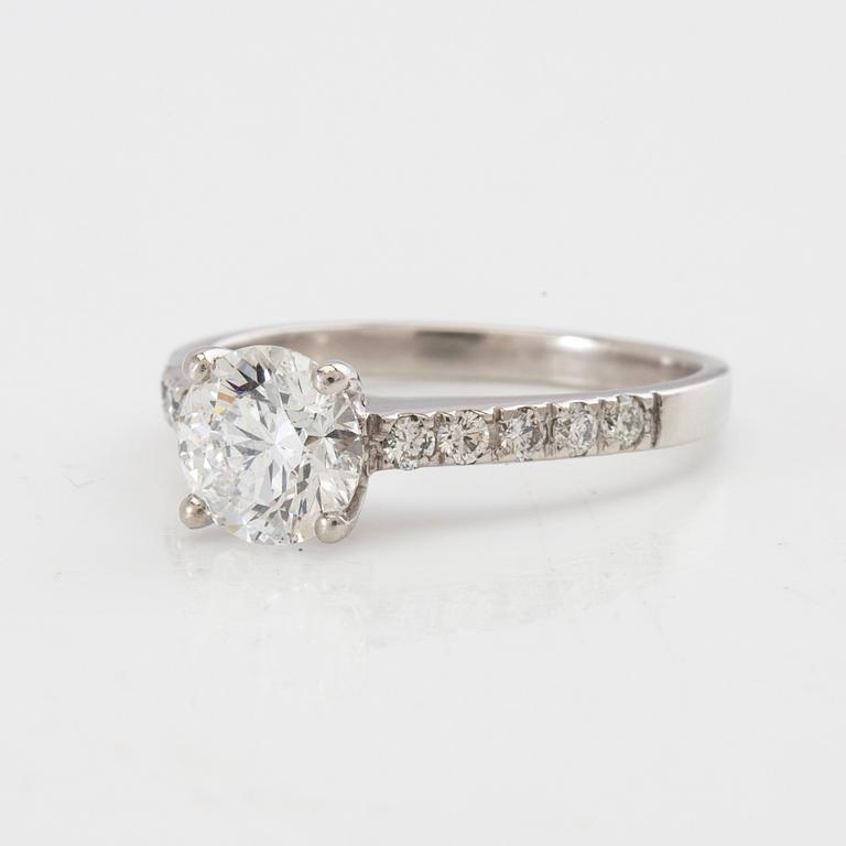 Ring 950 platinum with GIA-inscribed diamond approx. 1.27 ct.