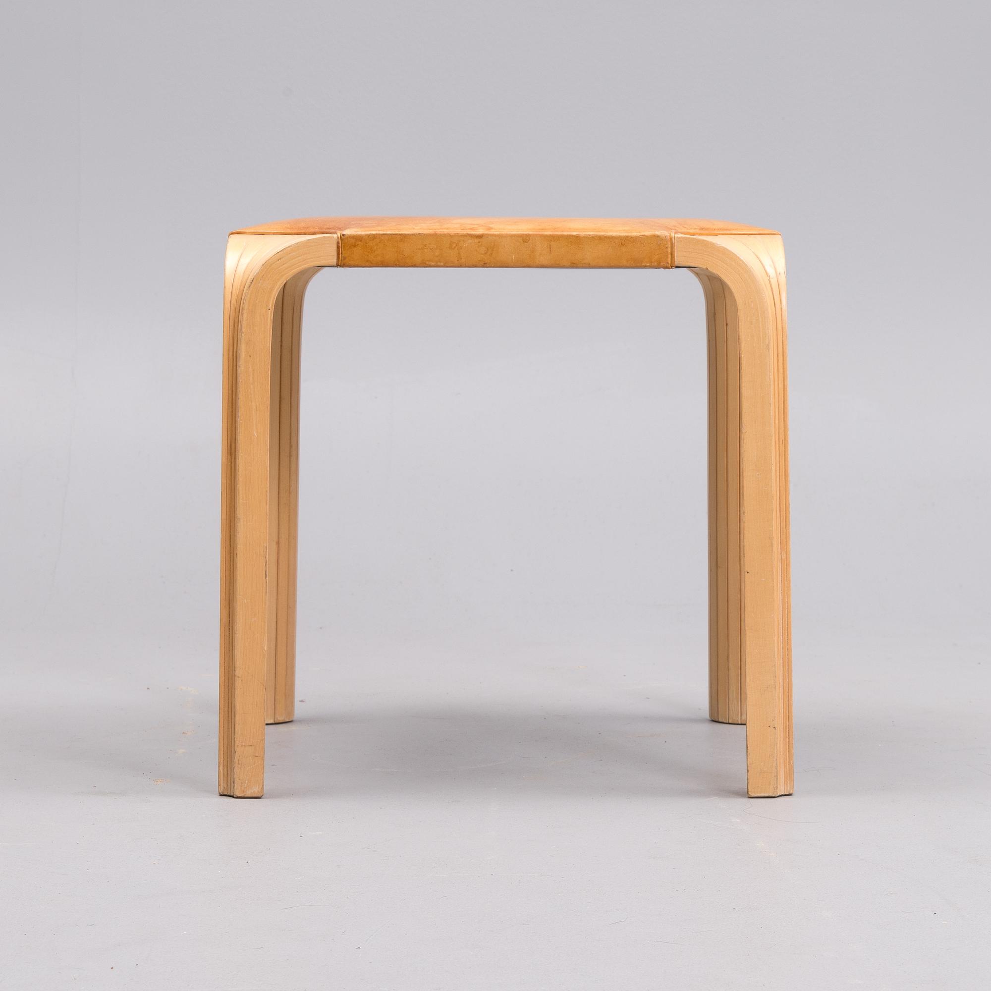 ALVAR AALTO, PALL, X601, Artek. Formgiven 1954.
