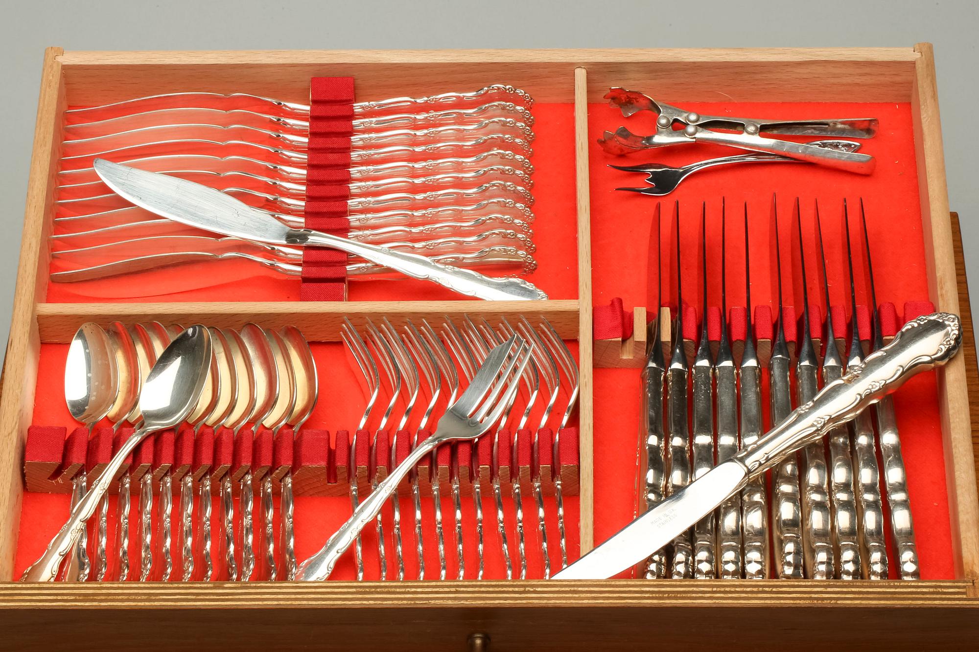 BESTICKSERVIS, ca 125 delar, nysilver, Oneida, England, 1900-talets andra hälft.