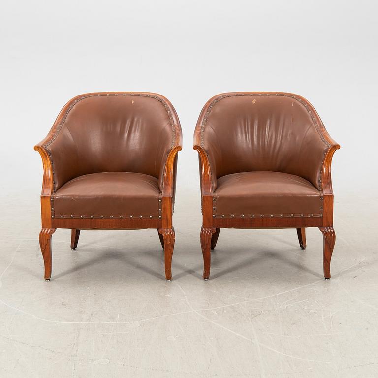 Club armchairs 1 pair early 20th century.
