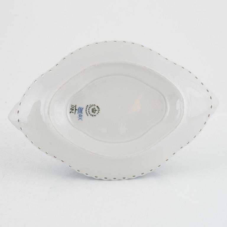 Sauce boat, porcelain, full lace, "Musselmalet", Royal Copenhagen, Denmark.