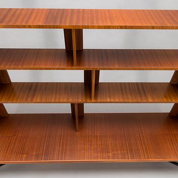 Carl Gustaf Hiort af Ornäs, a 1950s 'Välipala' bookshelf for HMN Huonekalu Mikko Nupponen.