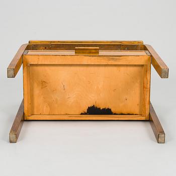 Alvar Aalto, an early 1930s '87' table for O.Y. Huonekalu- ja Rakennustyötehdas A.B.