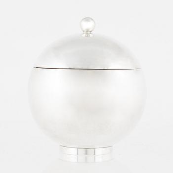 Johan Rohde, ask med lock, silver, design 533 E, Georg Jensen, Danmark, 1945-1951.