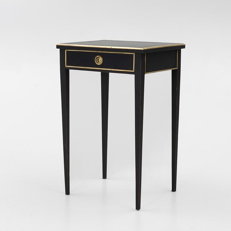 Sybord, sengustavisnk stil, omkring 1900-.