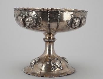UPPSATSSKÅL, silver, C. G Hallberg, Stockholm 1913. Vikt ca 464 g.