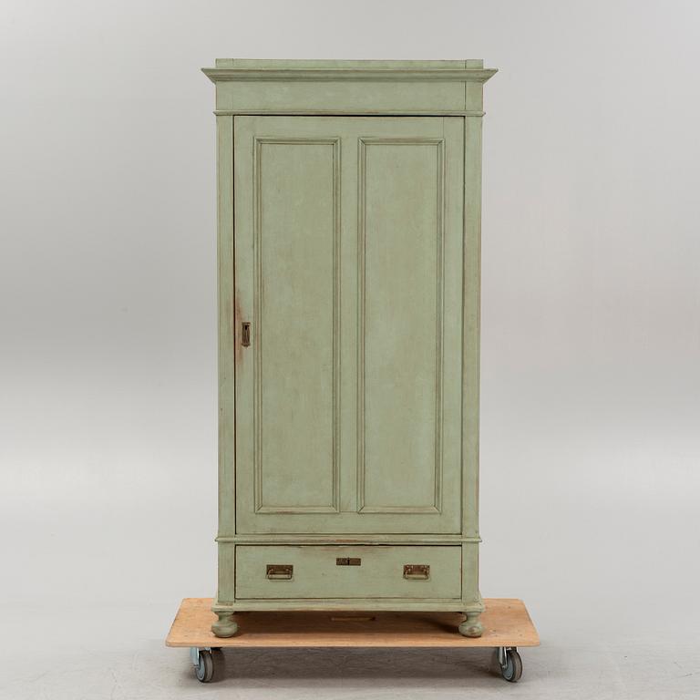 A clothes cabinet, around 1900.