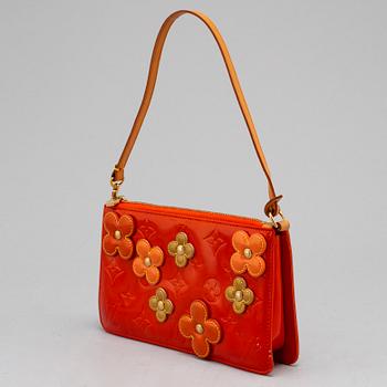 LOUIS VUITTON, A 'Vernis Lexington Fleurs Pochette'.