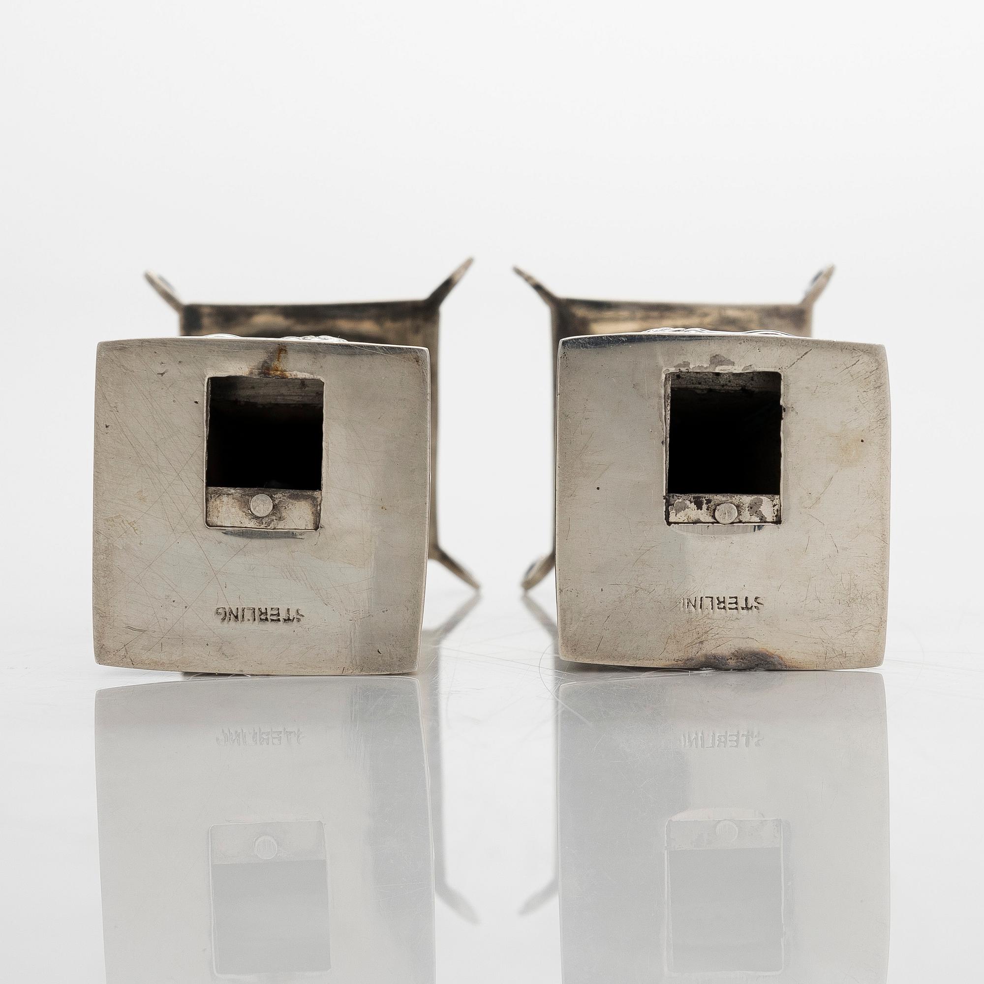 Ströare, ett par, sterlingsilver, Japan 1900-talets senare hälft.
