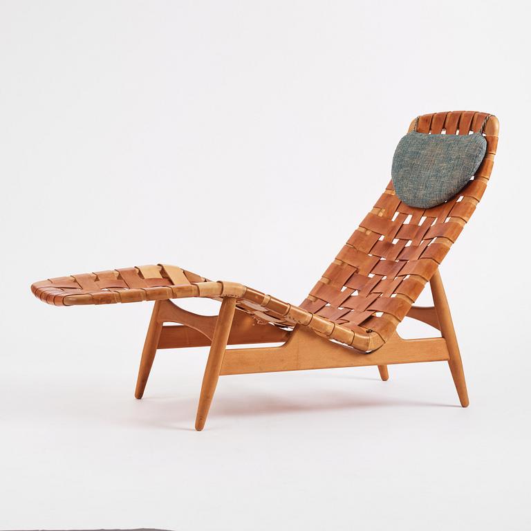 Arne Vodder, a natural brown leather lounge chair, Bovirke, Denmark 1950s.