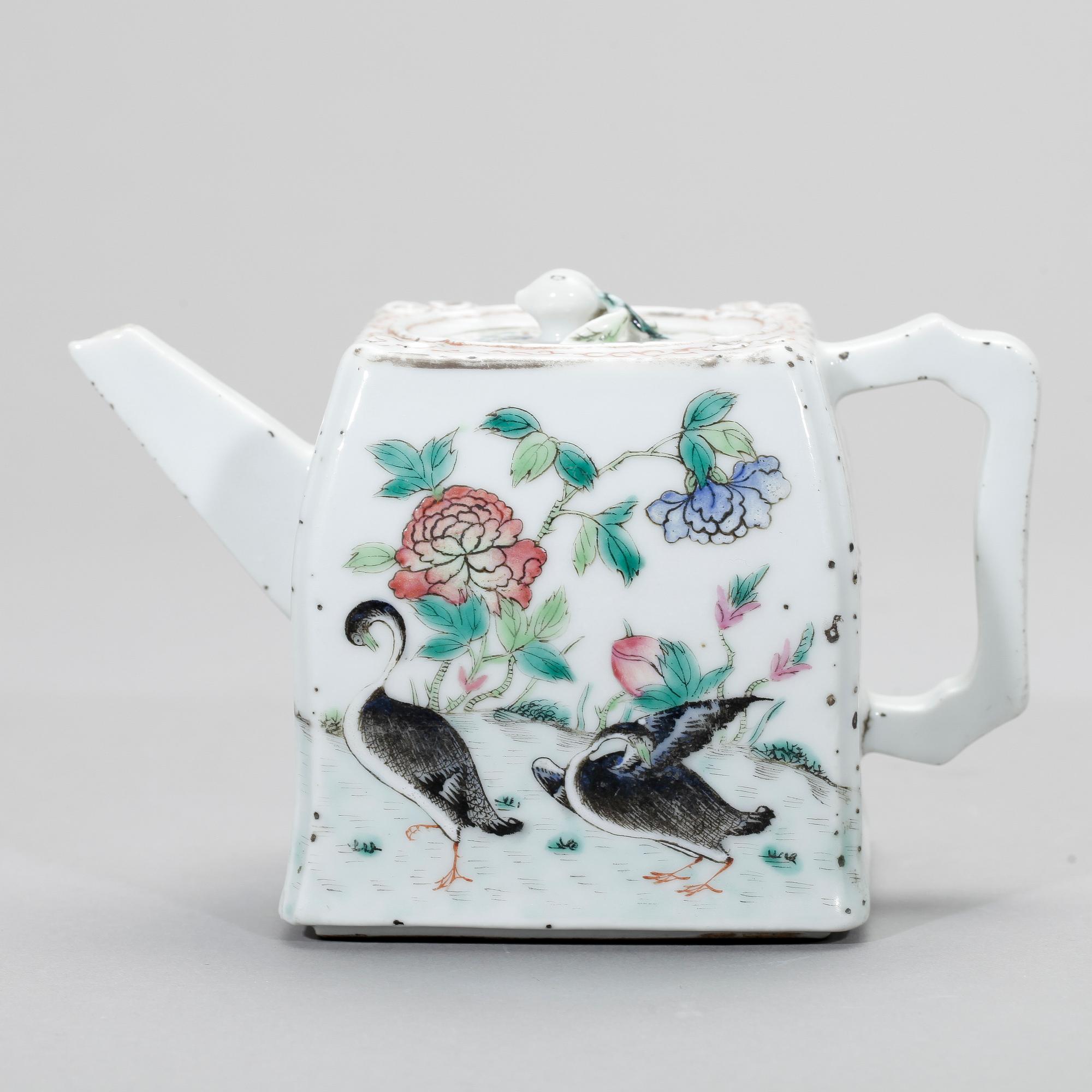 TEKANNA, porslin, Kina, 1800-tal.
