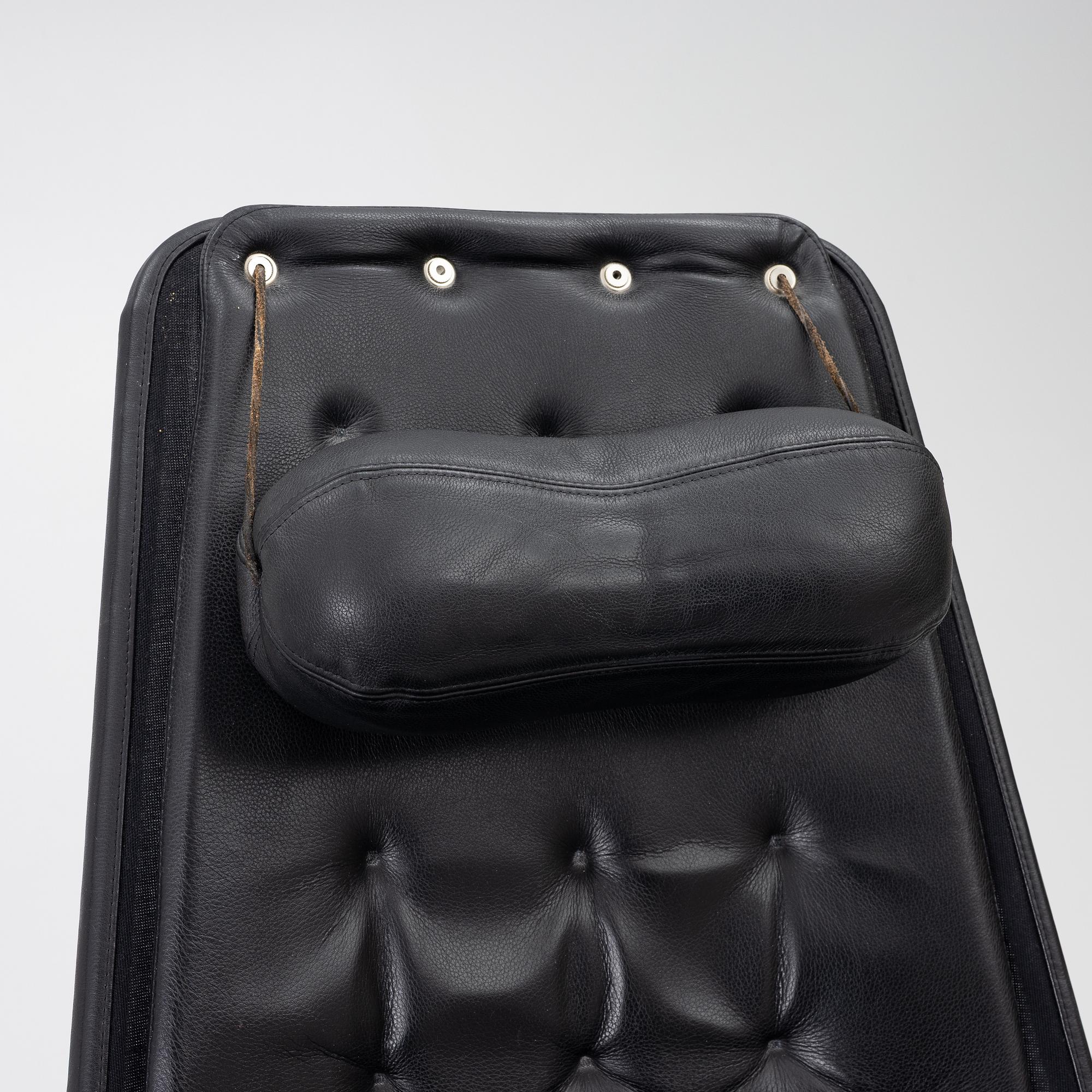 Bruno Mathsson, Armchair, “Jetson”, DUX.
