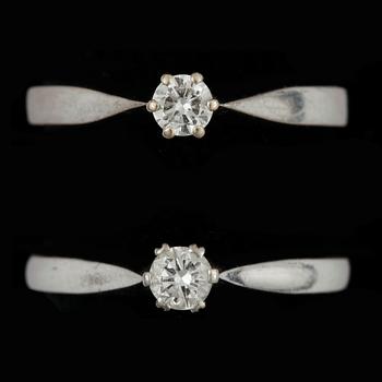 RINGAR, 2 st, vitguld 18 k, diamant 0,17 respektive 0,19 ct. Vikt ca 5,2 g.