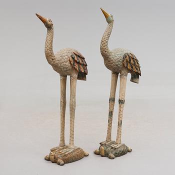 FIGURER, 2 st, målat trä, sydostasien, 1900-talets första hälft.