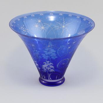 SKÅL, glas, "Fyrverkeriskålen", Edward Hald, Orrefors, 1931.