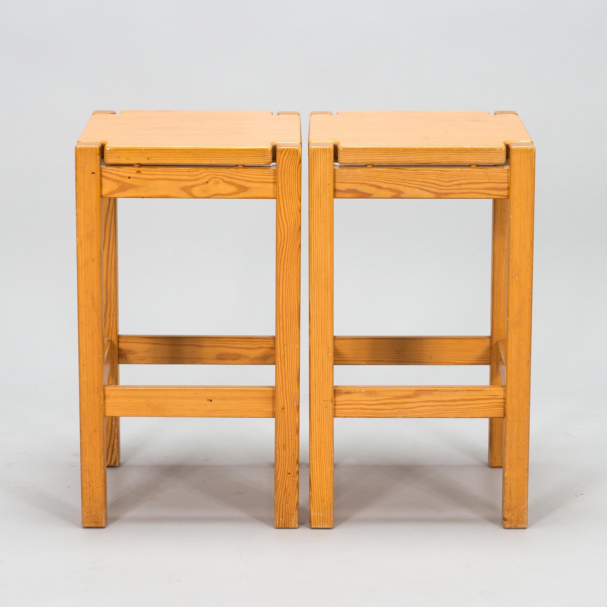 Ilmari Tapiovaara, Four 1980s, 'Hongisto' stools for Laukaan Puu
