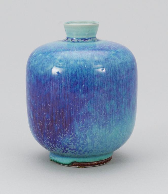 VAS, stengods. Berndt Friberg, Gustavsberg.