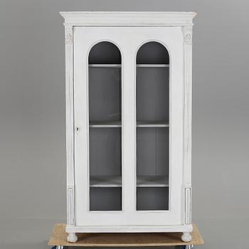 VITRINSKÅP, 1900-talets början.