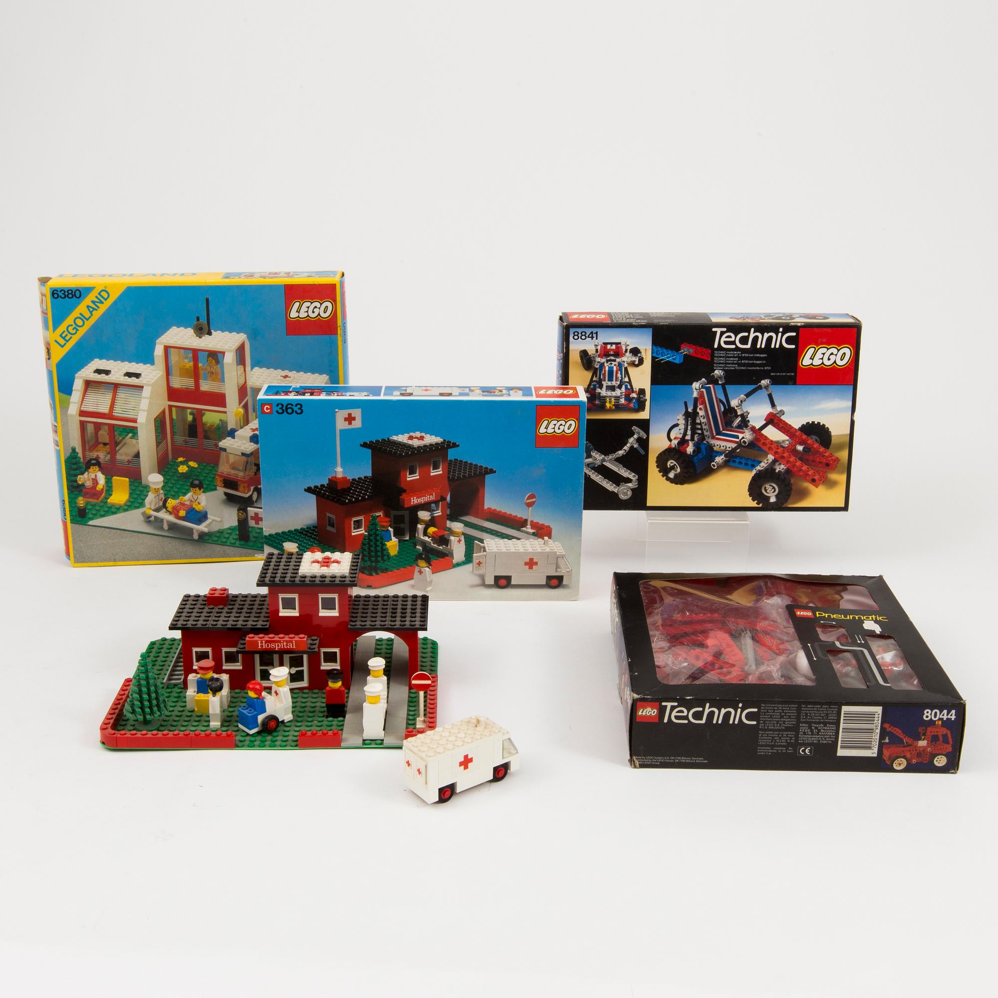 Lego hospital 80s best sale
