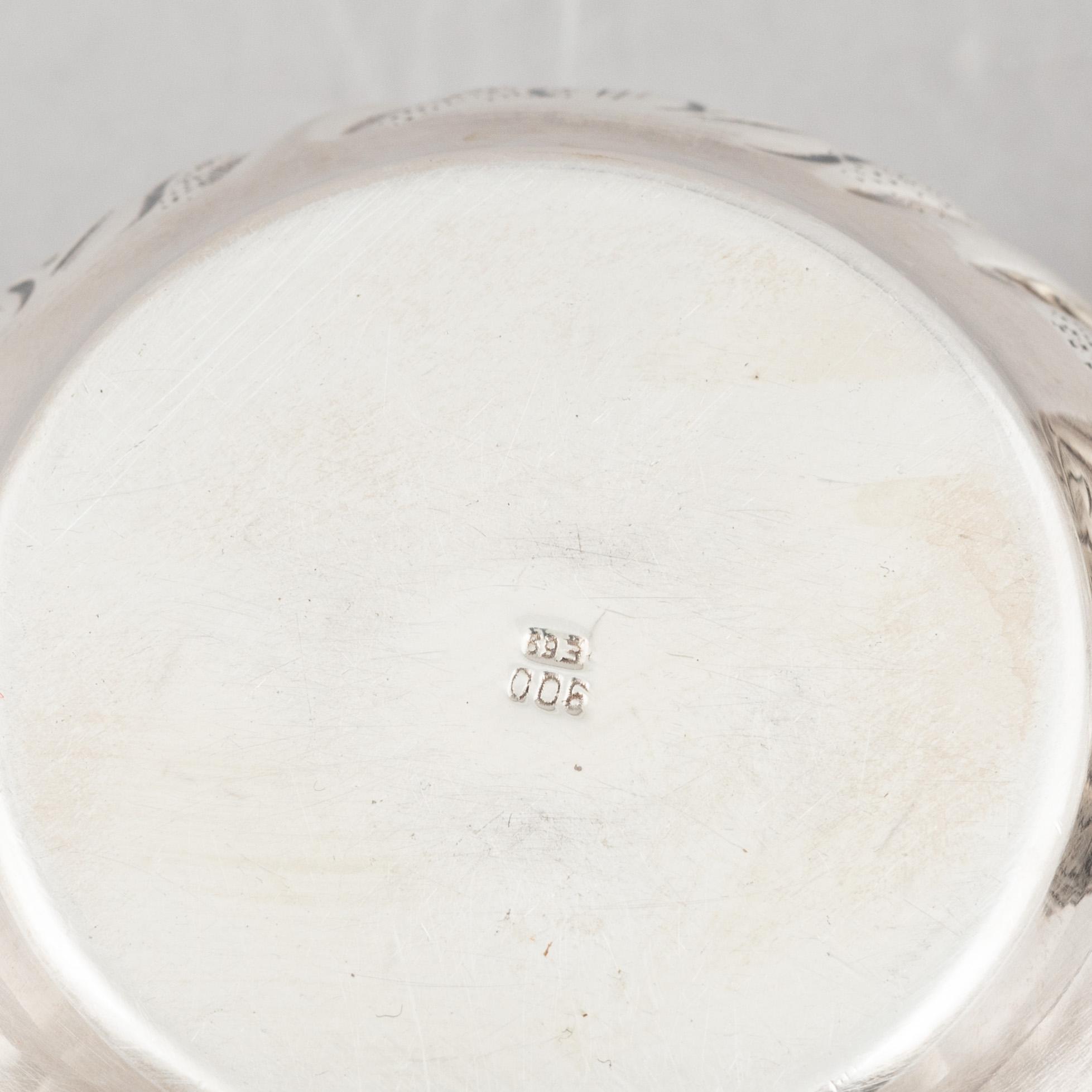 Lided bowl, silver 900, 20th Century.