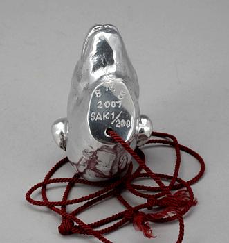 BIANCA MARIA BARMEN, aluminium med textil snodd, monogramsign, numr o dat SAK 1/200 2007.