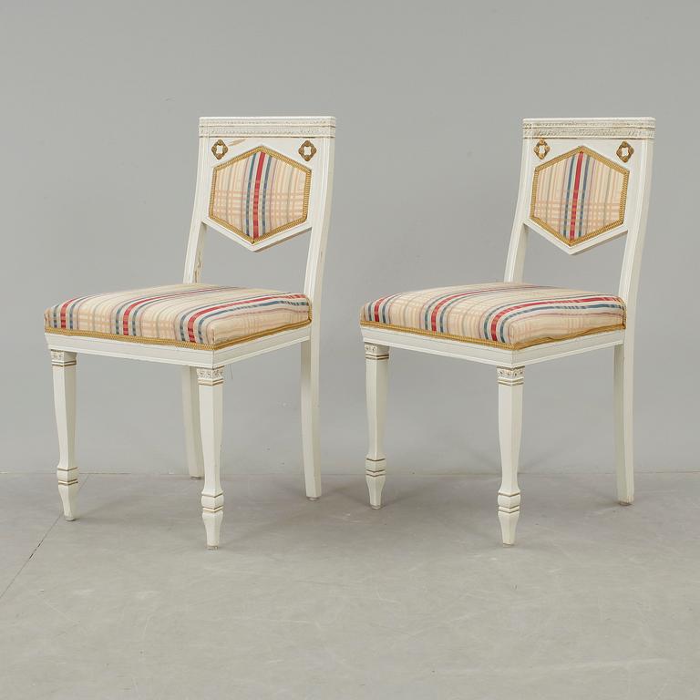 STOLAR, ett par, empirestil, omkring 1900.