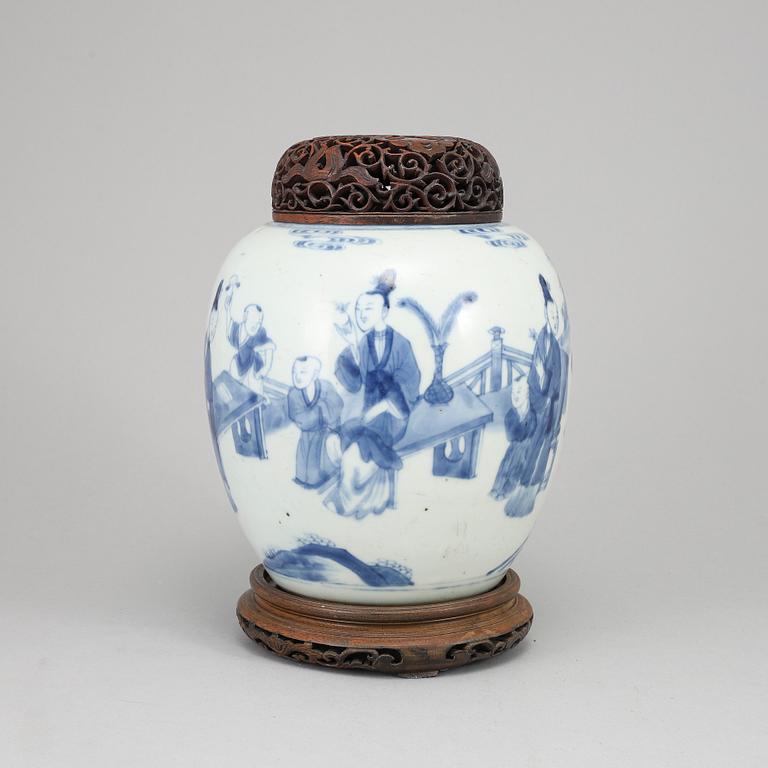 A blue and white jar, Qing dynasty, 18th Century.