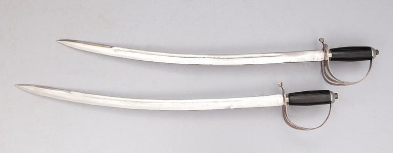 SVÄRD, 2 st, Indien, 1900-tal.