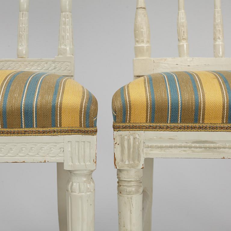 Stolar, 4 st snarlika, gustaviansk stil, 1800-tal.