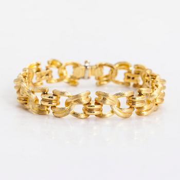 An 18K gold bracelet, Henry Dunay, New York.