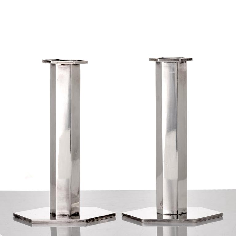 Wiwen Nilsson, a pair of sterling candlesticks, Lund 1971.