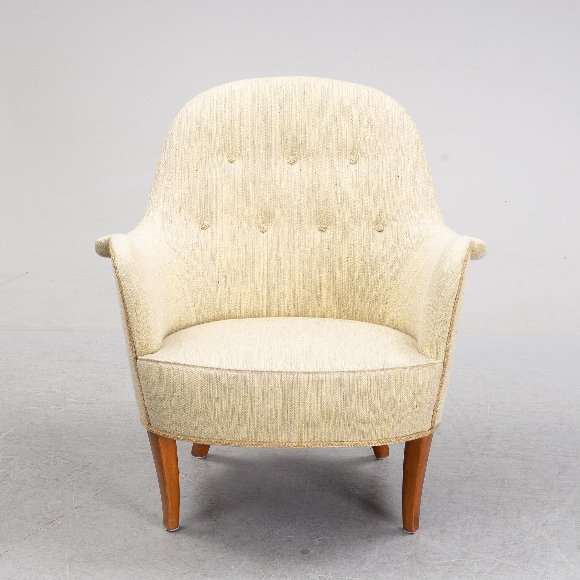 Carl Malmsten, soffa "Konsert", fåtölj "Cirkus" och fåtölj "Gamla Stan".