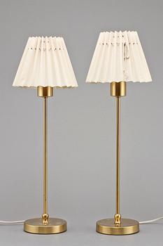 BORDSLAMPOR, ett par, "2332", Josef Frank, Svenskt Tenn, 1900-talets andra hälft.