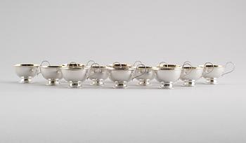 PUNCHMUGGAR, 12 st, silver, GAB, Stockholm 1967. Vikt ca 385 gram.