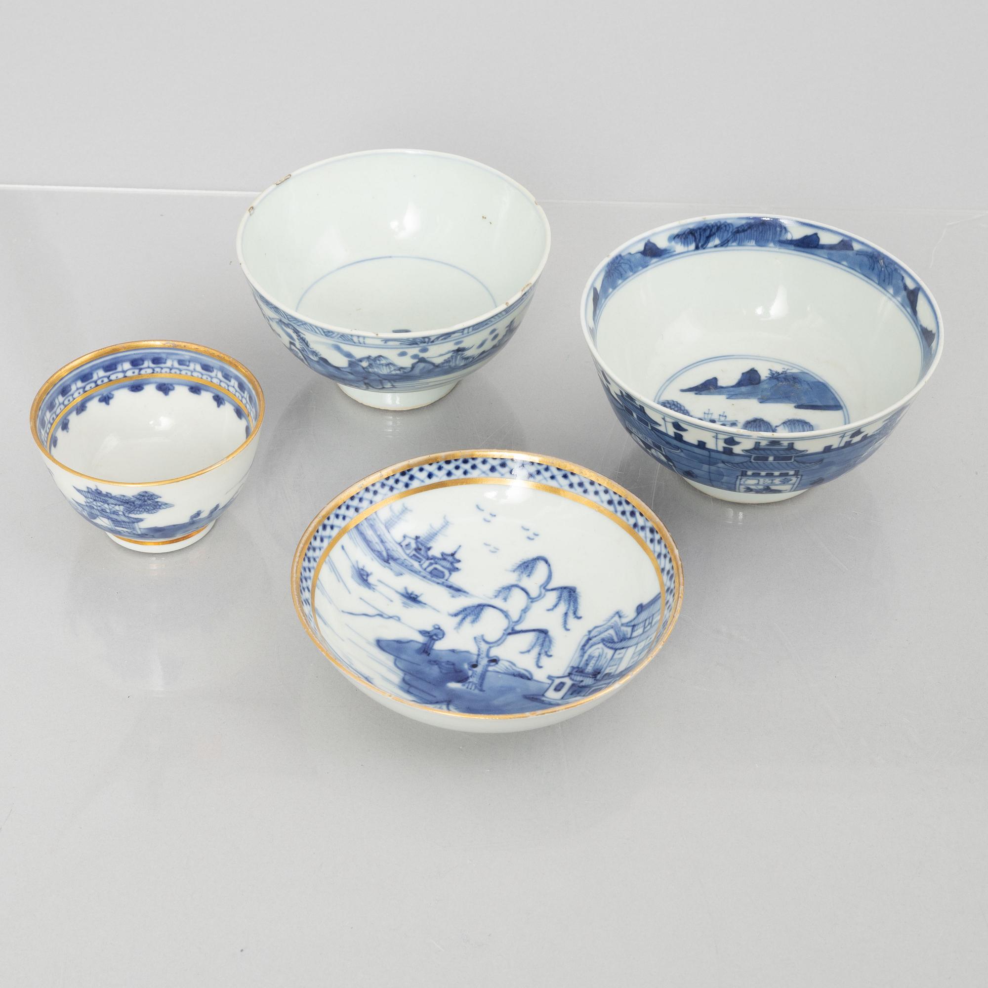 A set of 13 porcelain pieces, China, Qing dynasty, 18th century - early 20th century.